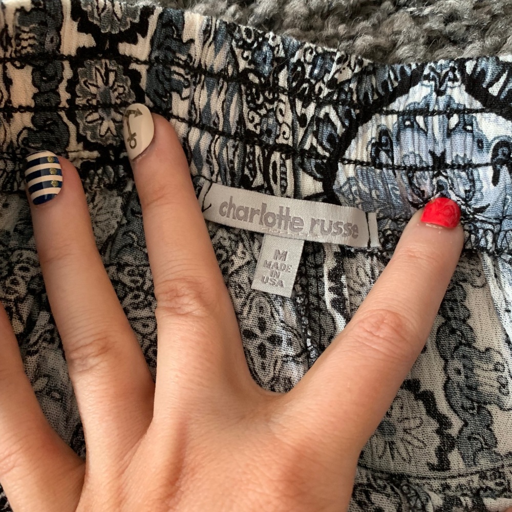 Boho Style Set Of Two Size Medium Shorts - image 6